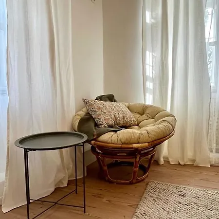 Homely Close To Metro Palmovka Apartment Prague