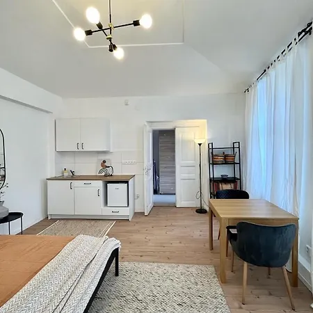 Апартаменты Homely Close To Metro Palmovka *